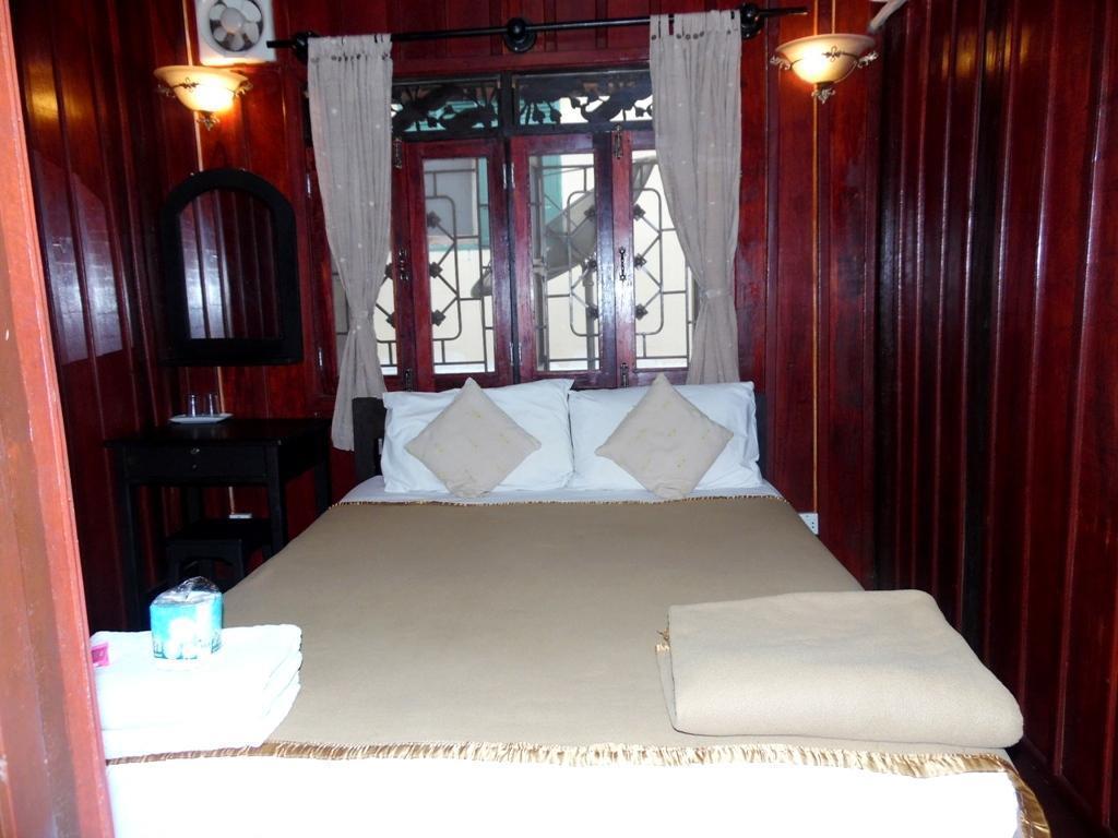 Vanvisa Guesthouse Luang Prabang Esterno foto