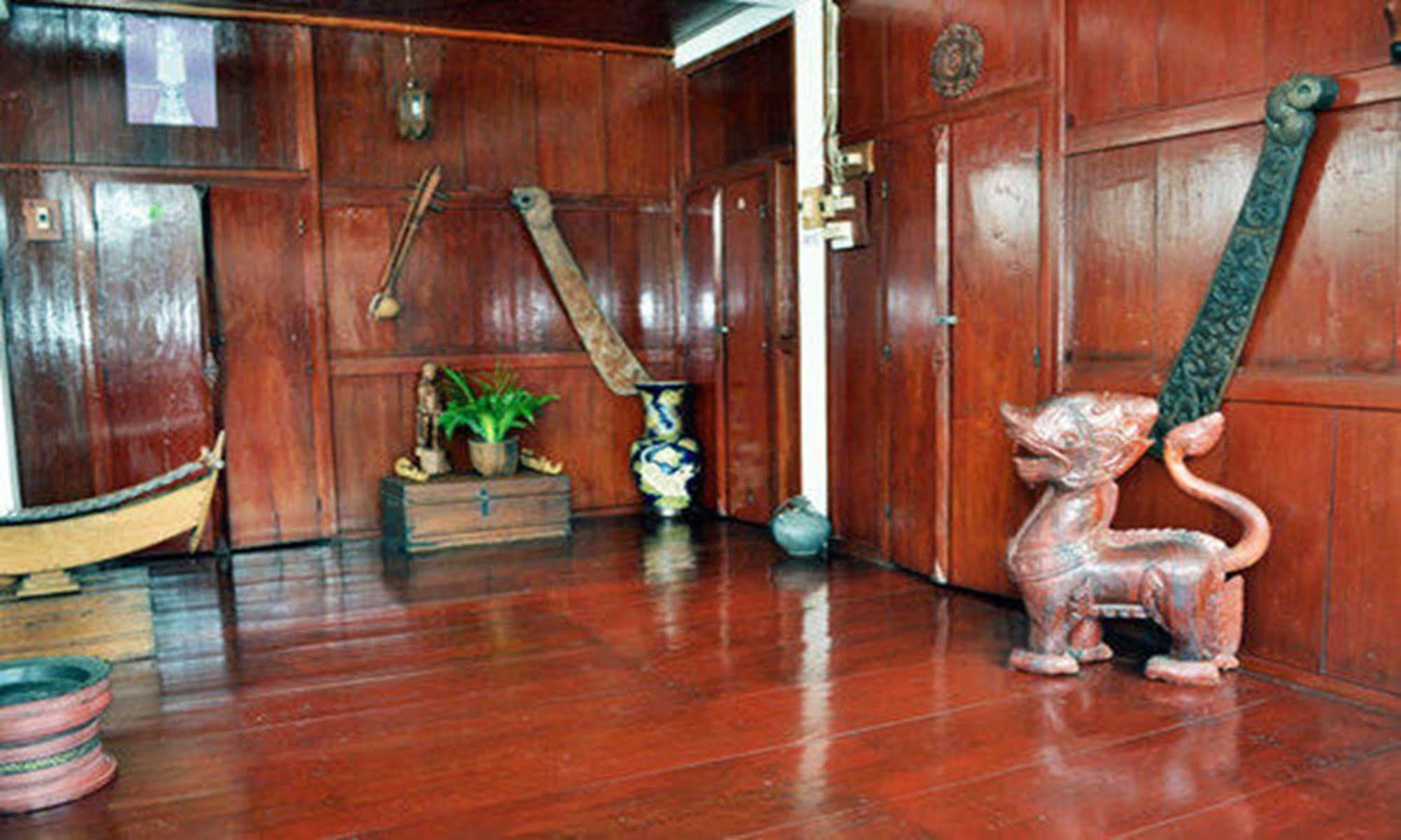 Vanvisa Guesthouse Luang Prabang Esterno foto